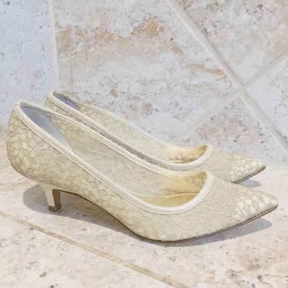adrianna papell lois lace evening pumps